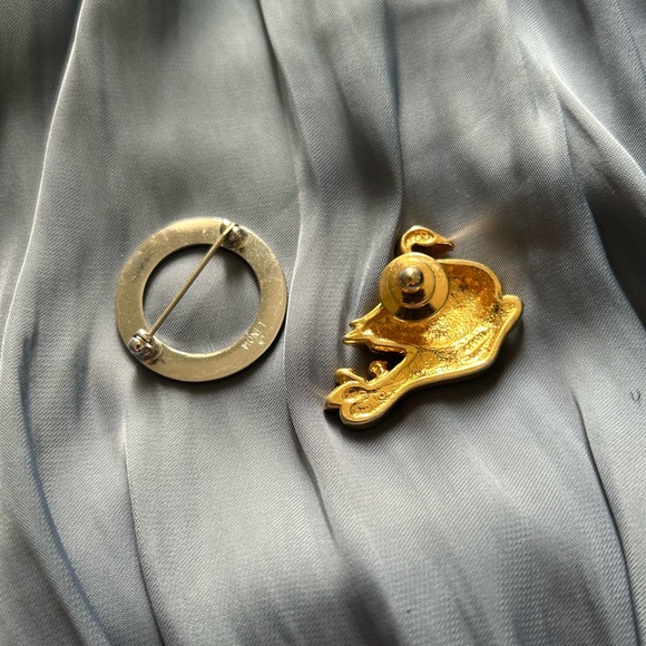 Gold Swan Badge and Monet Brooch - Picture 2 of 2